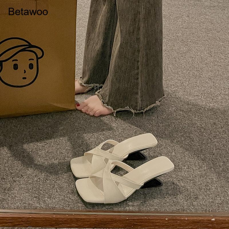 Женские сандалии-мюли с изогну – обзор и цена Sandals